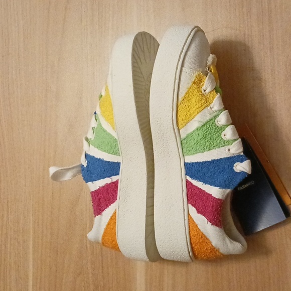 FARM Rio "Rainbow Platform" Sneakers in Size 6.5 Includes Storage Bag (NWB) - Picture 5 of 14